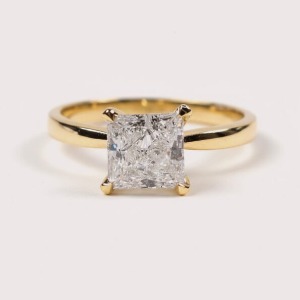 2.00ct Princess-Cut Lab-Grown Diamond Solitaire Engagement Ring in 18K Gold – Top View