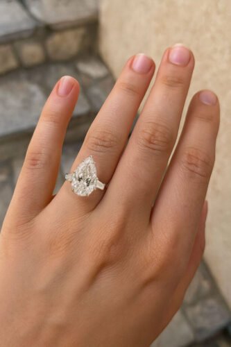 4.98ct EF VS1 IGI Certified Pear Cut Lab Diamond Engagement Ring in 14K Gold – Three Stone with Tapered Baguettes photo review