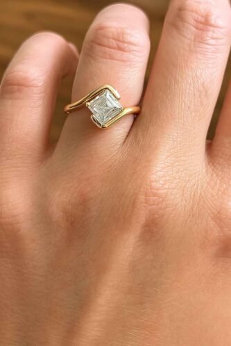 Click to view full screen 3.00ct Asscher Cut IGI Certified CVD Lab Diamond Bypass Ring in 18K Gold – Modern Sculptural Minimalist Setting photo review