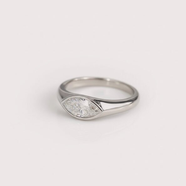 1.5 Carat Marquise Cut CVD Lab-Grown Diamond Engagement Ring in 10K/14K/18K Gold – IGI Certified Solitaire Design