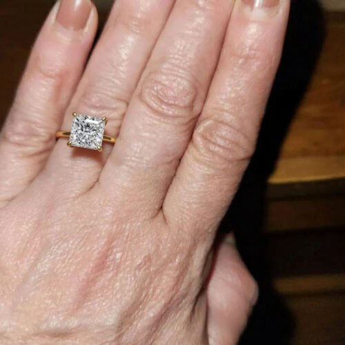 Click to view full screen 2 Carat Princess Cut Lab Grown Diamond Engagement Ring in 14K Gold – EF Color VS1 Clarity – Certified Elegant & Ethical Jewelry photo review