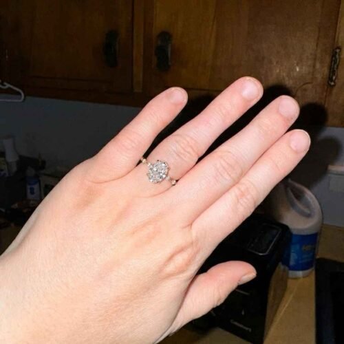 Oval 1.5 Carat F VS1 IGI Certified Lab Diamond Hidden Halo Engagement Ring in 14K Gold – Delicate Side Diamonds photo review