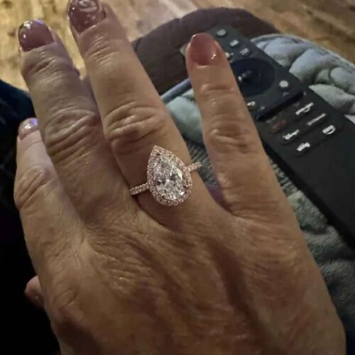 Pear Cut 1.5 Carat F/VS1 IGI Certified Lab Diamond Halo Engagement Ring in 14K White Gold – Side Round Diamonds, High Polish Finish photo review