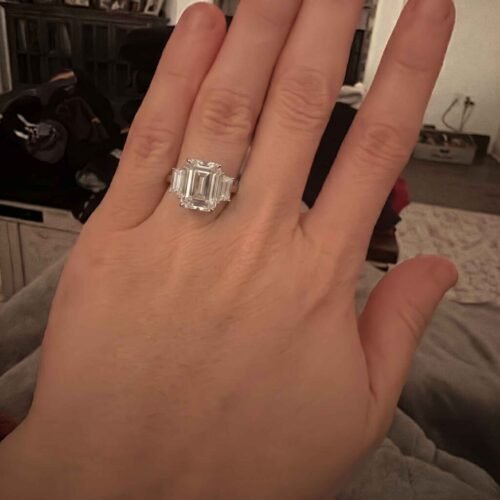 4.05ct Emerald Cut Lab Grown Diamond Three Stones Engagement Ring 14K Gold E/VS1 IGI Certified photo review